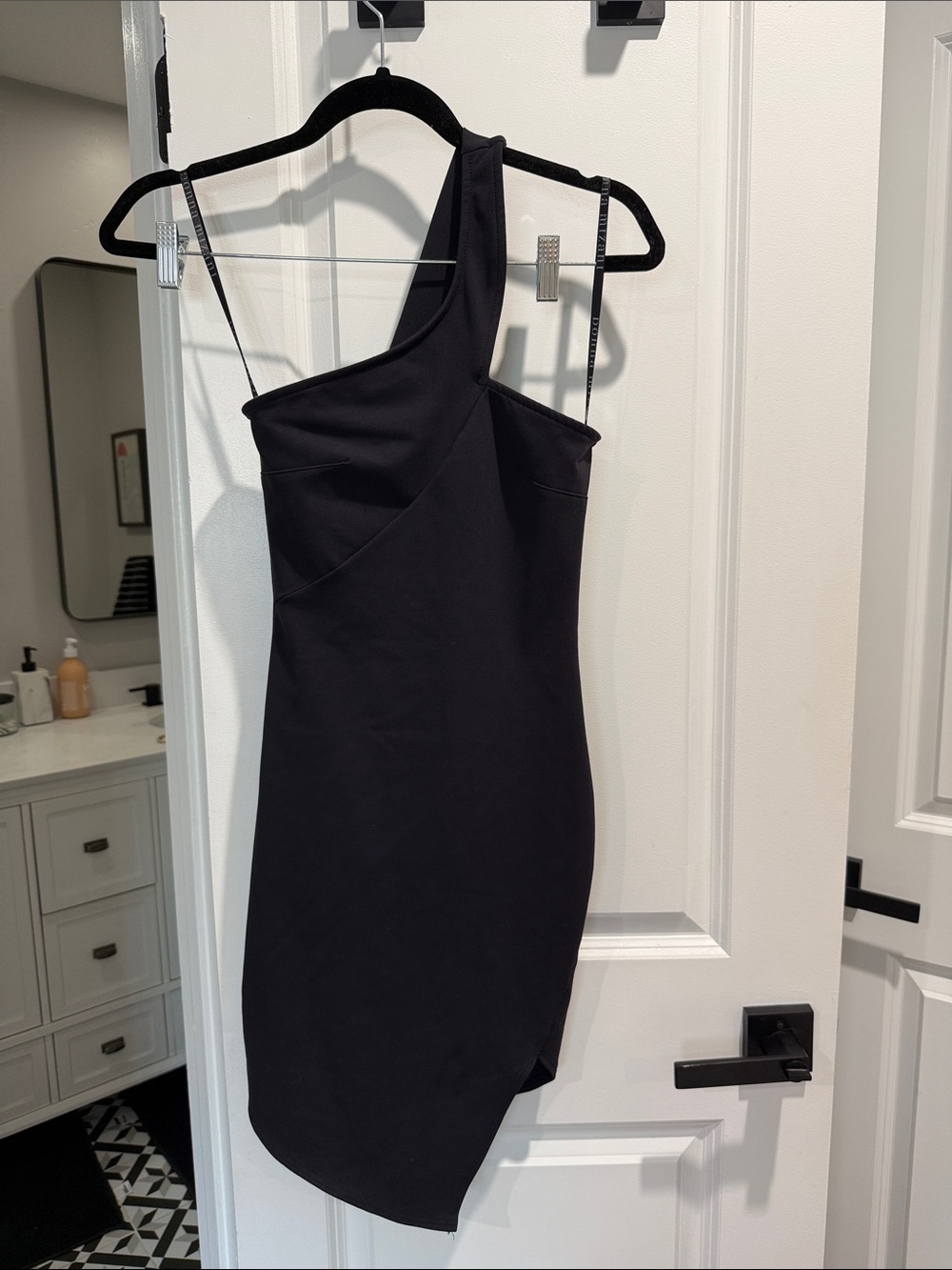 Women's Black One-Shoulder Cocktail Dress